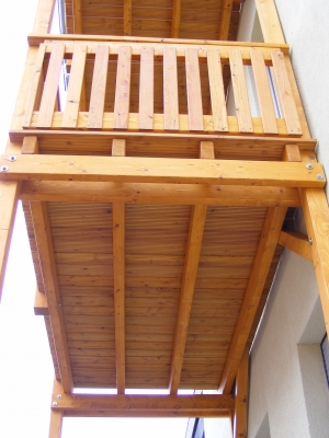 Vorsatz-Holzbalkon